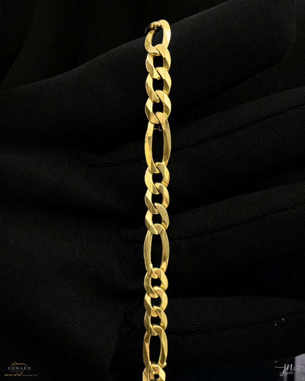 Cadena fígaro 3x1 sólida de oro 10k en 7mm