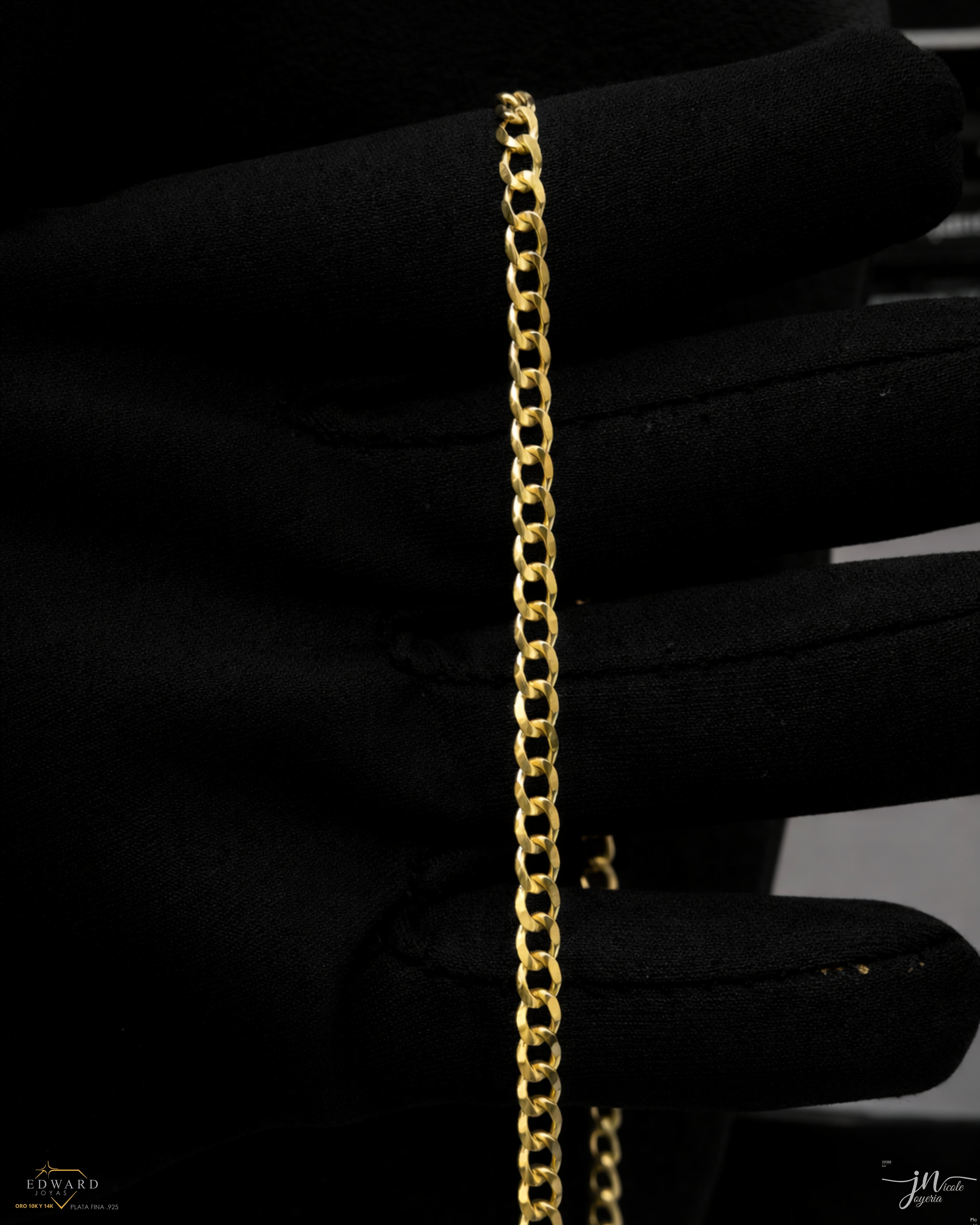 Cadena cubann sólida en oro 10k de 4mm