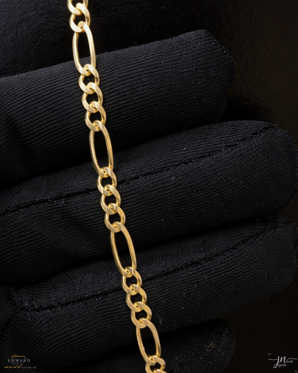 Cadena fígaro tejido 3x1 sólida en oro 10k de 5mm