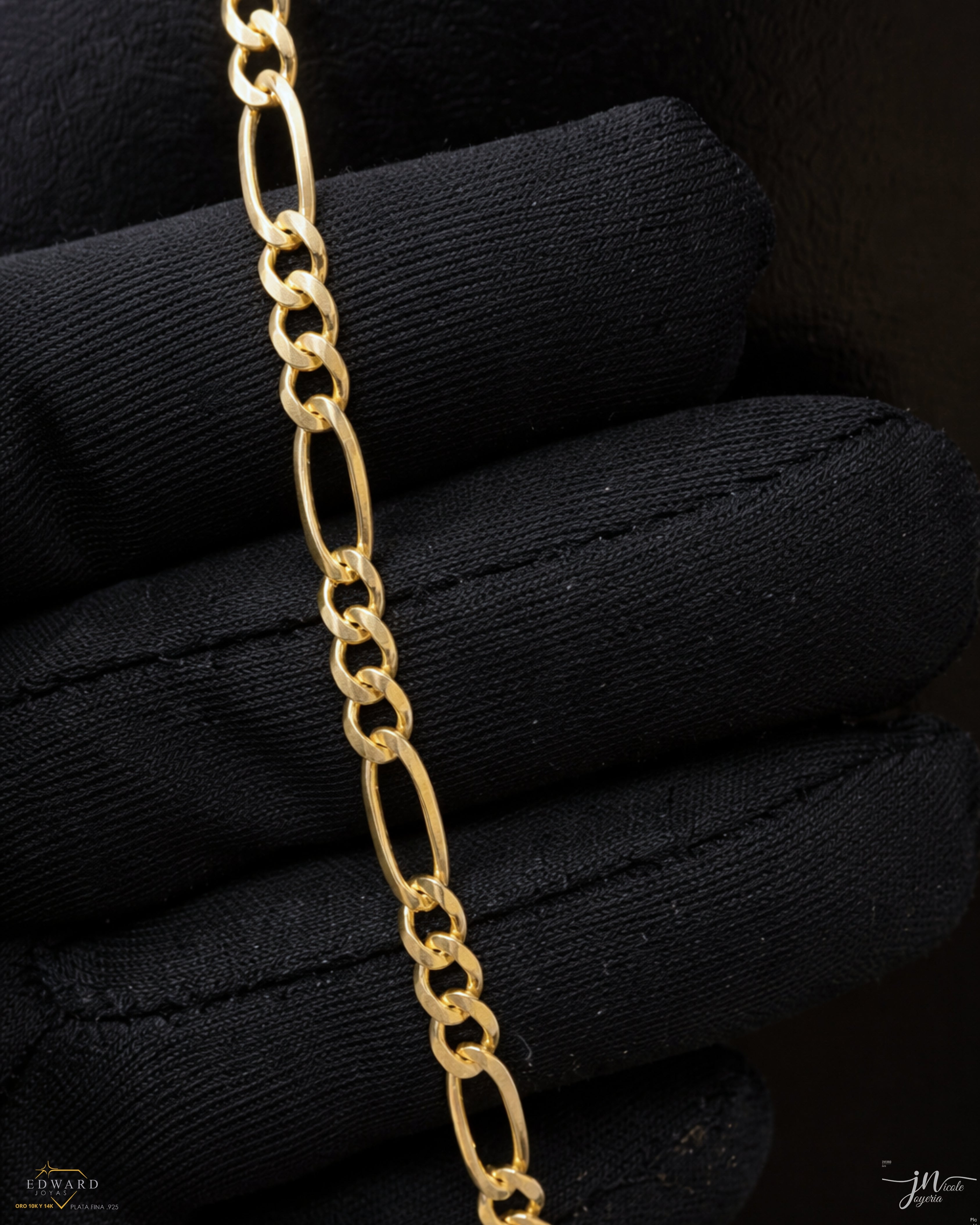 Cadena fígaro tejido 3x1 sólida en oro 10k de 5mm