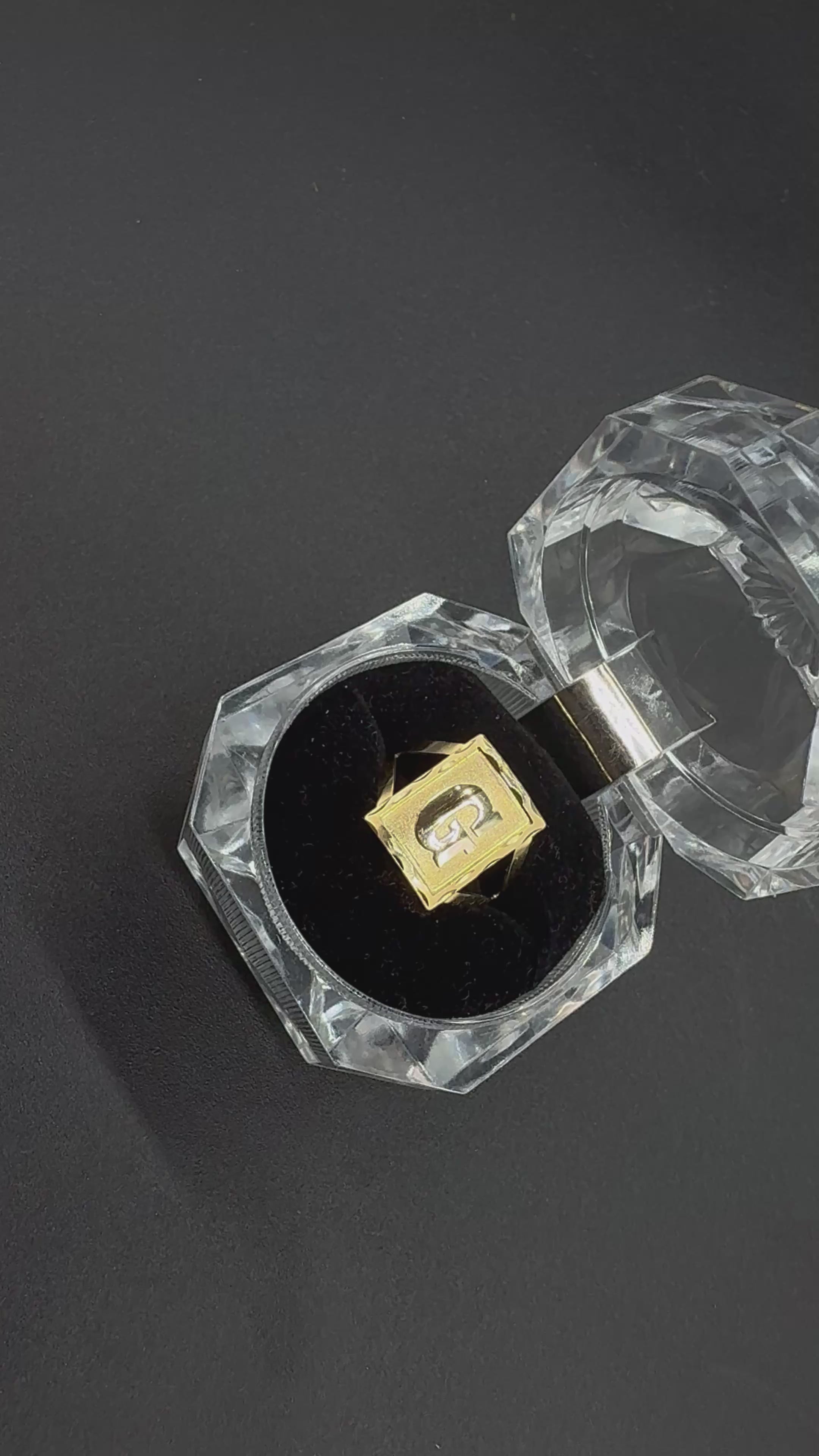Anillo tipo plancha en oro 10k